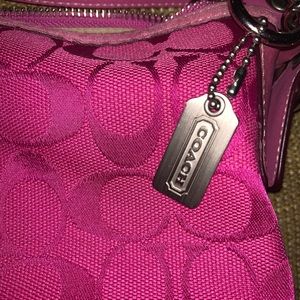 Beautiful pink authentic Coach bag. Perfect for spring and summer.